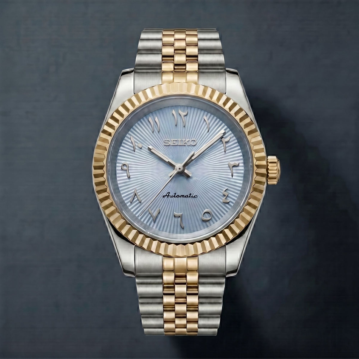 Horalys - Montre Seiko Mod Datejust Arabic Bleu Bracelet Argent Or