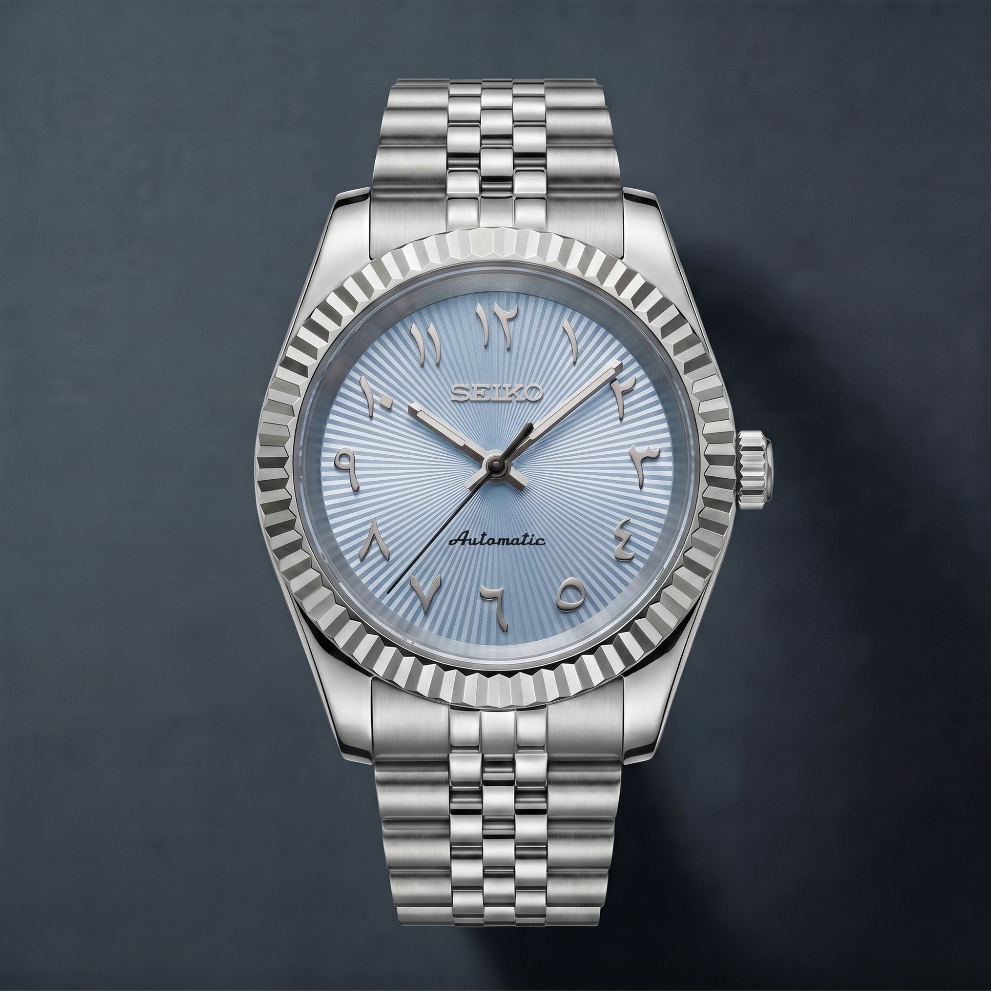 Horalys - Montre Seiko Mod Datejust Arabic Bleu Bracelet Argent