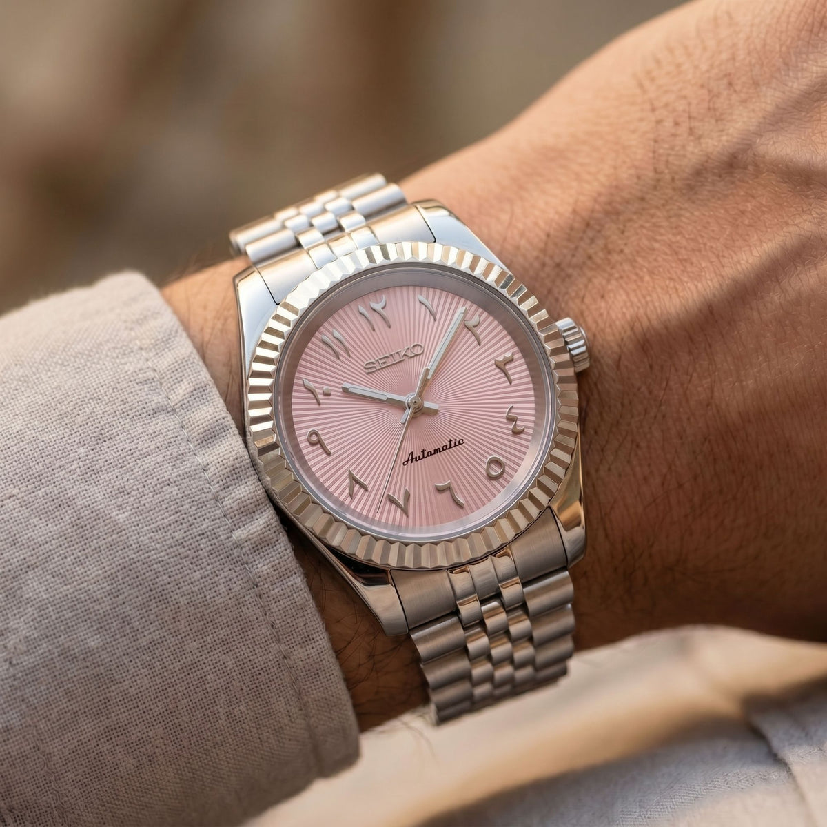 Hralys - Montre Seiko Mod Datejust Arabic Rose